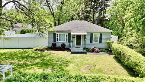 30 Mercer Street, Guilderland, NY 12203