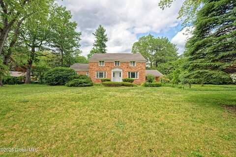 805 Karenwald Lane, Schenectady, NY 12309