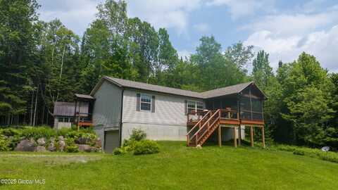 11 Darling Road, Stony Creek, NY 12878