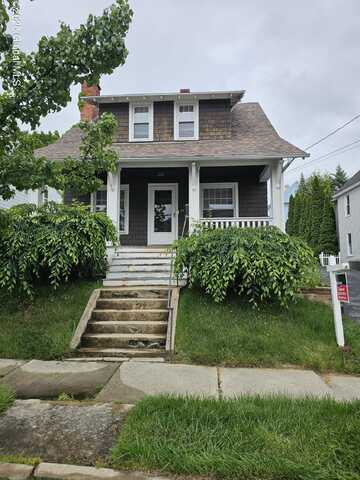 35 McClellan Avenue, Amsterdam, NY 12010