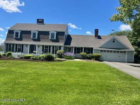 12 Glennon Road, Colonie, NY 12110