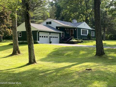 94 Dubois Lane, Clifton Park, NY 12148