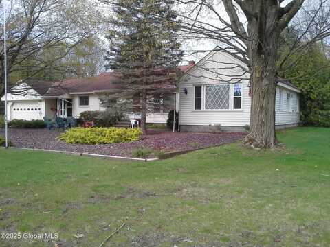 607 Gansevoort Road, Moriah, NY 12803