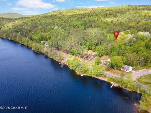 13 Stone Road, Day, NY 12835