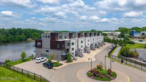 312 Harborside Drive, Schenectady, NY 12303