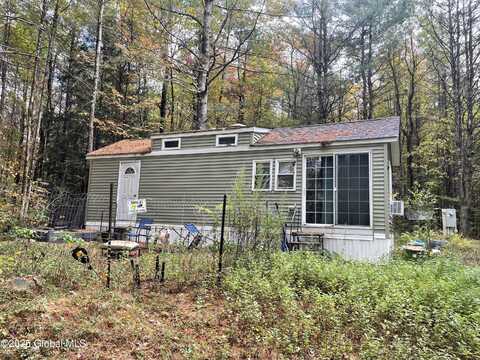 211 Prahl Road, Galway, NY 12074