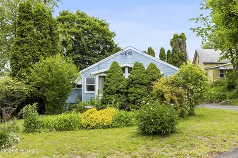 305 E Madison Avenue, East Greenbush, NY 12144