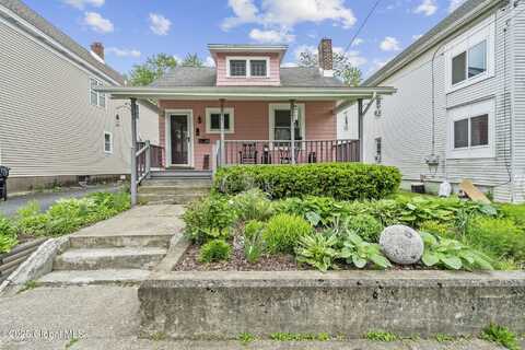 19 Parkview Court, Troy, NY 12180
