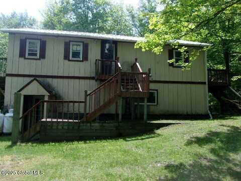 428 Bartman Road, Johnsburg, NY 12811