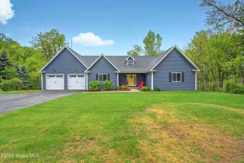 18 Kitchell Lane, Queensbury, NY 12804