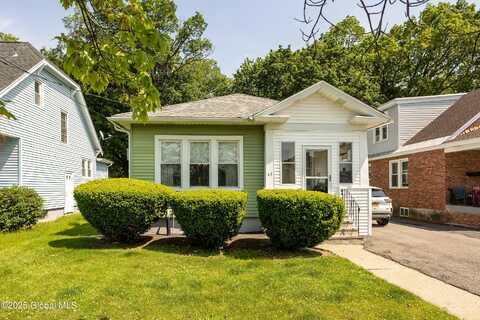 43 Holmes Court, Albany, NY 12209