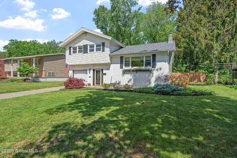 28 Hialeah Drive, Colonie, NY 12205