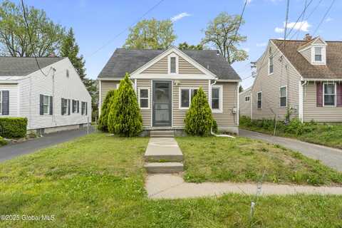 14 Woodside Avenue, Colonie, NY 12205