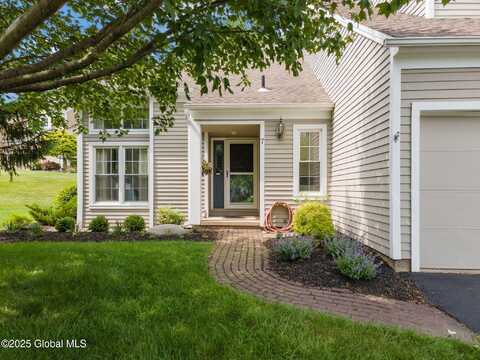 7 Ridgefield Drive, Guilderland, NY 12186