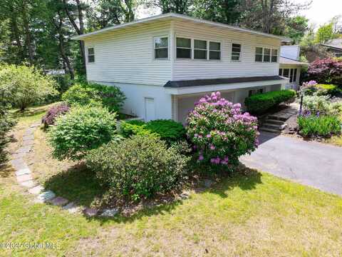 3 Paul Holly Drive, Colonie, NY 12211