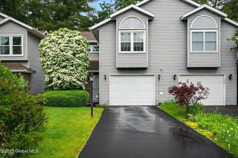 517 Highwood Circle, Guilderland, NY 12203