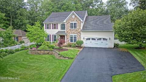 16 Tarragon Terrace, Halfmoon, NY 12065