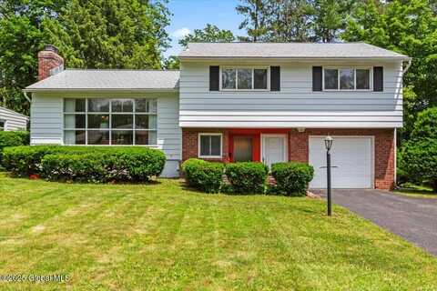 15 Greenock Road, Bethlehem, NY 12054