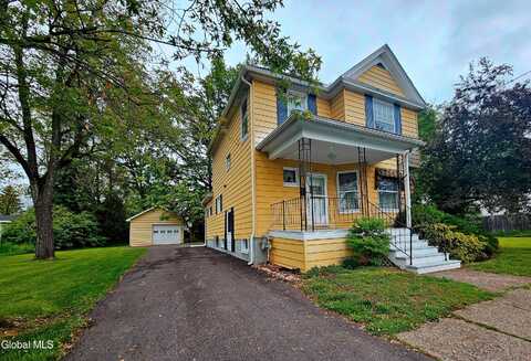 16 Oakwood Boulevard, Hudson, NY 12534