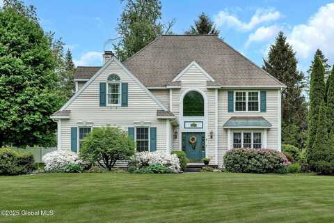 82 Mann Boulevard, Halfmoon, NY 12065