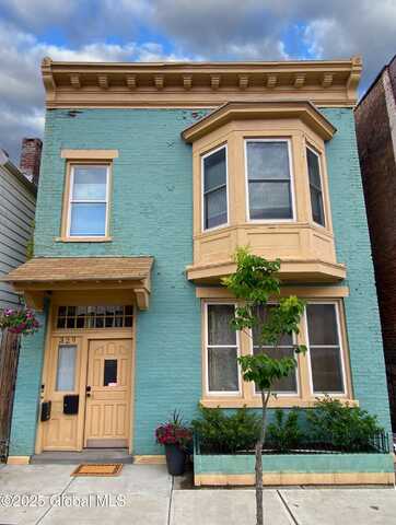 329 4th Street, Troy, NY 12180