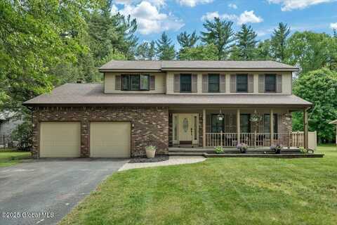 56 Via Da Vinci, Clifton Park, NY 12065