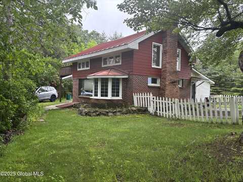 148 Edie Road, Saratoga Springs, NY 12866