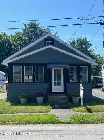 618 Poutre Avenue, Rotterdam, NY 12306