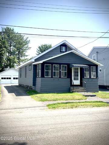 618 Poutre Avenue, Rotterdam, NY 12306