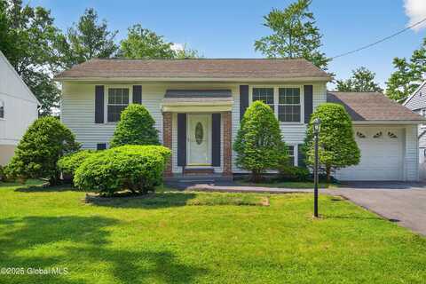 6 Woodland Court, Saratoga Springs, NY 12866