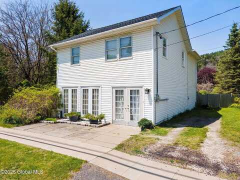 143 Main Street, Maryland, NY 12155