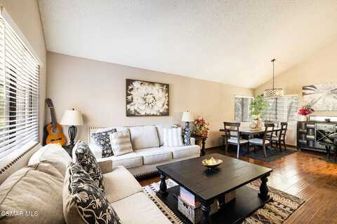 2124 Snowberry Court, Simi Valley, CA 93063