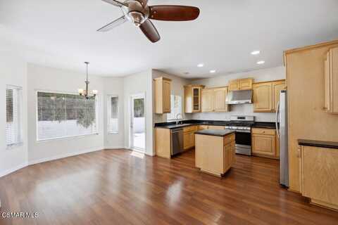 526 Houston Drive, Thousand Oaks, CA 91360
