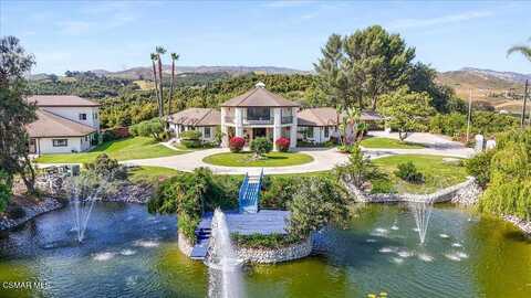8445 Roseland Avenue, Moorpark, CA 93021