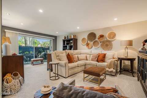 31556 Agoura Road, Westlake Village, CA 91361