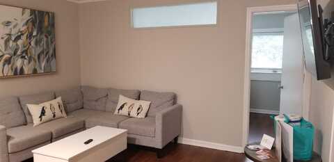 40 Bee Street, Charleston, SC 29403