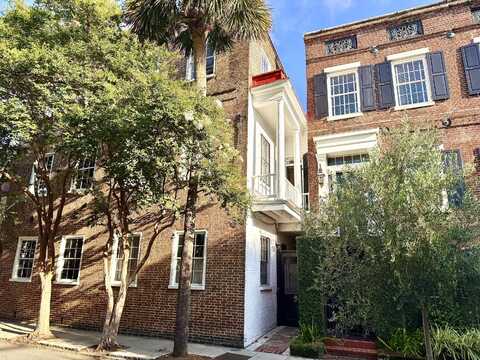 22 Wentworth Street, Charleston, SC 29401