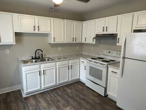 1533 N Avalon Circle, Charleston, SC 29407