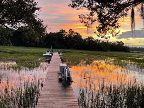 630 Cain Drive, Mount Pleasant, SC 29464