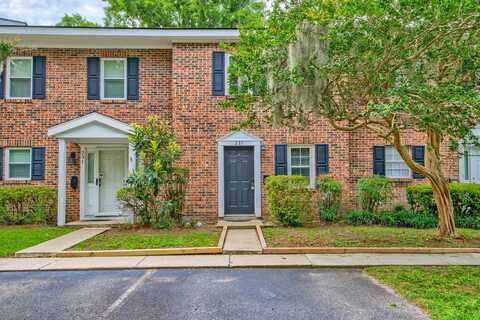 233 Heritage Circle, Mount Pleasant, SC 29464