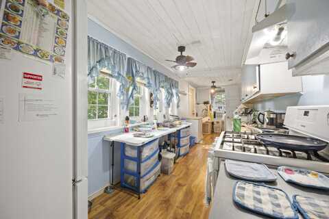 145 Ravenell Drive, Saint Stephen, SC 29479