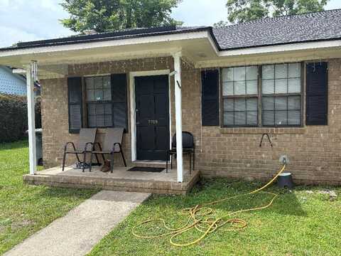 7709 Suzanne Drive, North Charleston, SC 29418
