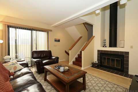 62 Deer Run, Bethel, CT 06801