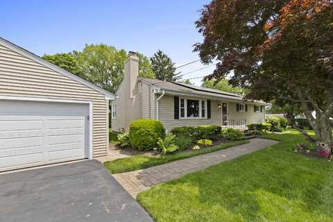 74 Victoria Heights, Middletown, CT 06457