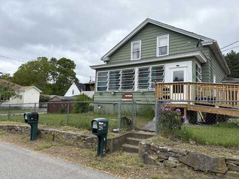 42 First Street, Thompson, CT 06255
