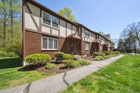7 Derbyshire, Derby, CT 06418