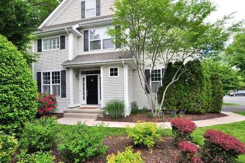 18 Schoolhouse Drive, West Hartford, CT 06110