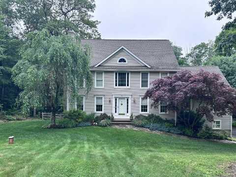 20 Summerwood Ridge, Tolland, CT 06084