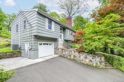 525 Bennetts Farm Road, Ridgefield, CT 06877