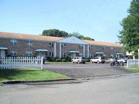 62 Lindstrom Road, Stamford, CT 06902